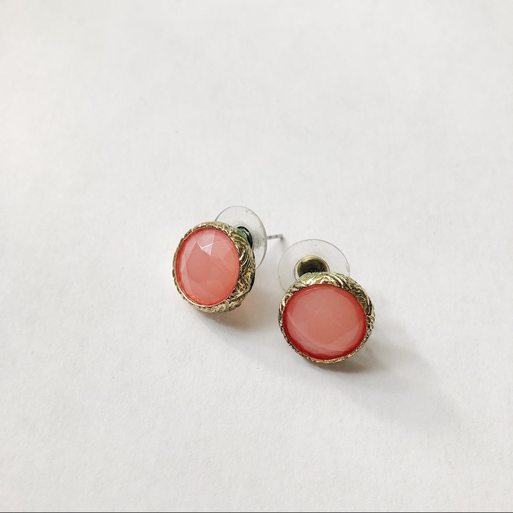 Soft pink studs